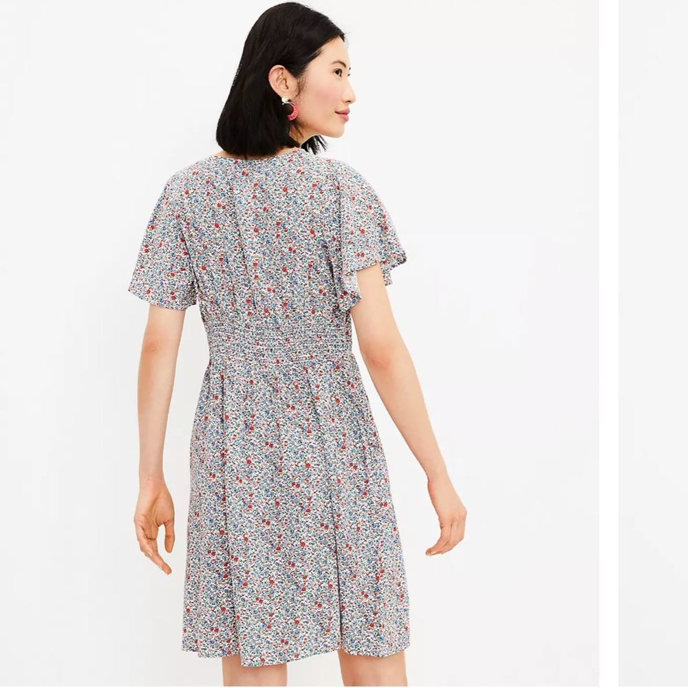 LOFT Flutter Sleeve Floral Dress Size 2P - Picture 2 of 10